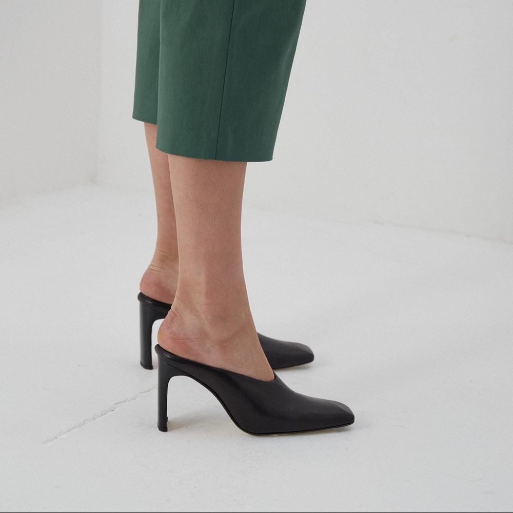 Miista Cele black leather mule size 41/10